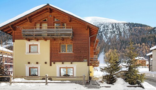 Appartamento Paradisin mit Bergblick