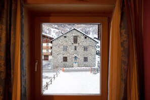 Interior - Apartment Tre with Mountain View, Balcony & Wi-Fi (Livigno)