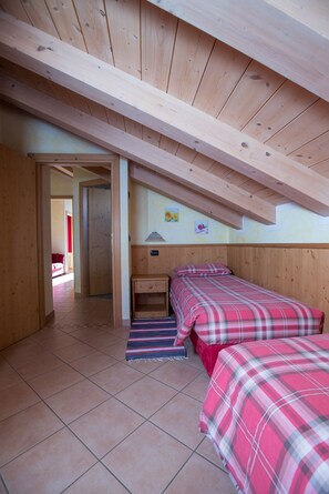 2 bedrooms, free WiFi, bed sheets