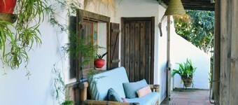 Holiday Home Casa Inma with Pool, Garden and Wi-Fi