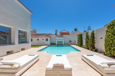 Luxury Villa "Ohana 2" with Pool, Wi-Fi, Terrace & Garden