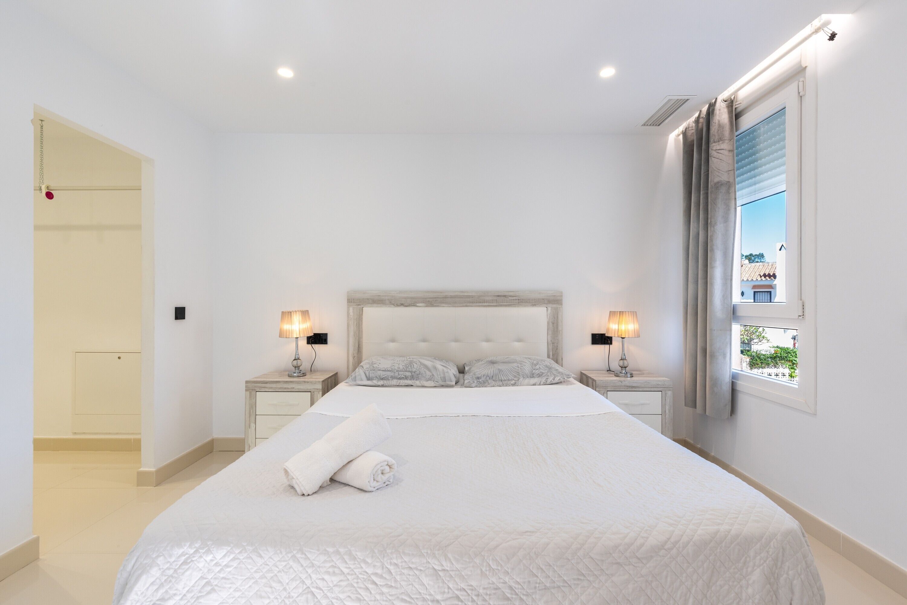 5 chambres, fer et planche à repasser, Wi-Fi gratuit, draps fournis