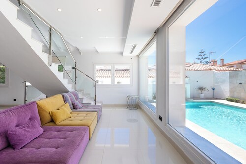 Luxury Villa "Ohana 2" with Pool, Wi-Fi, Terrace & Garden