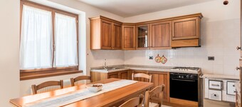 Appartamento "Dorsino" con vista sulle montagne, balcone e Wi-Fi