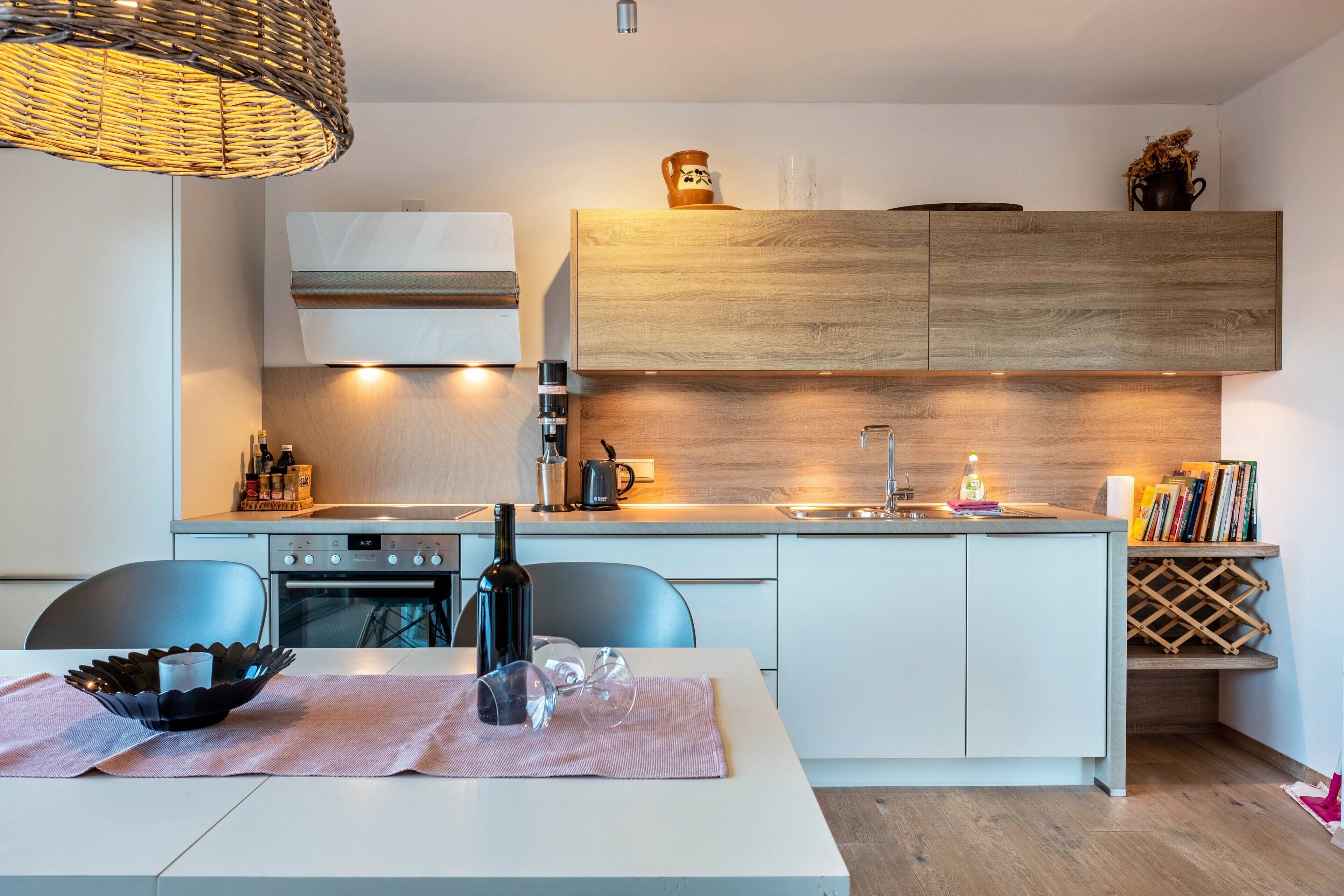 Réfrigérateur, four, plaque de cuisson, lave-vaisselle