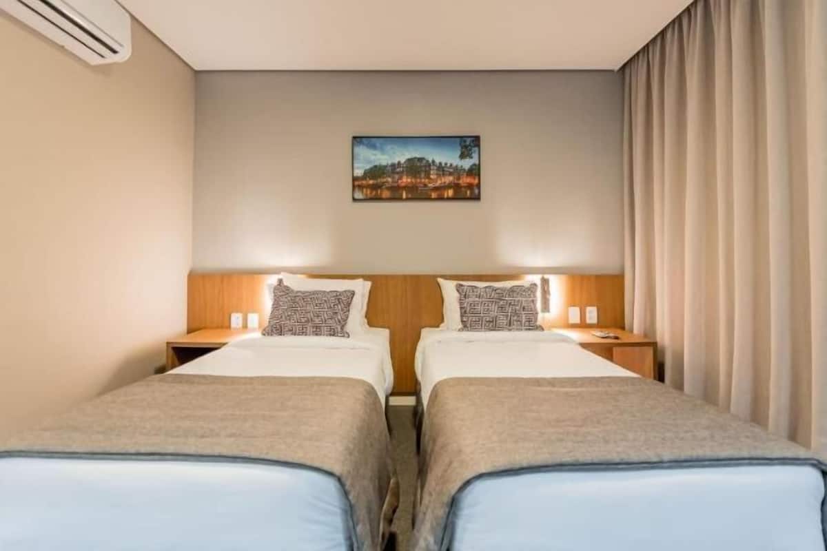 Cofres nos quartos, escrivaninha