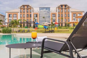 Outdoor pool - Royal Tulip Holambra (Holambra)
