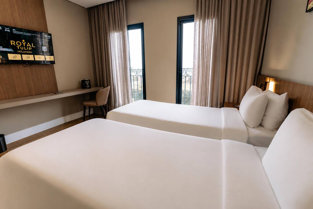 Superior Room, 2 Single Beds, Courtyard View | In-room safe, desk, free WiFi, bed sheets