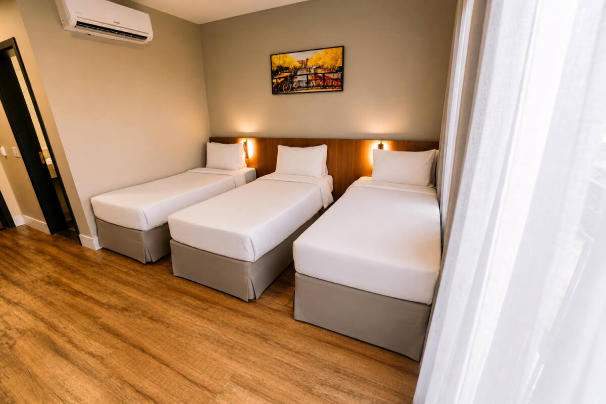 Standard Room, 3 Single Beds | In-room safe, desk, free WiFi, bed sheets