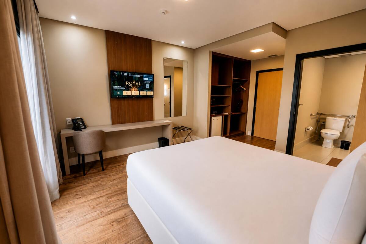 In-room safe, desk, free WiFi, bed sheets