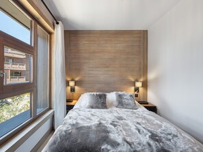2 bedrooms, desk, free WiFi, bed sheets