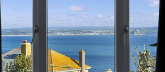 Large House with Panoramic Sea Views & Parking