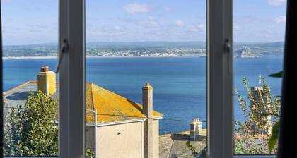Large House with Panoramic Sea Views & Parking