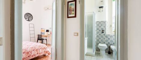 2 makuuhuonetta, Wi-Fi