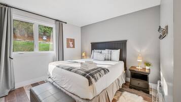 2 slaapkamers, een strijkplank/strijkijzer, gratis wifi, beddengoed