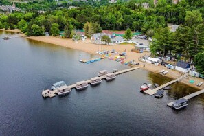 Marina - Amazing Lake/Mountain View 5min to Tremblant 491 (Mont-Tremblant)