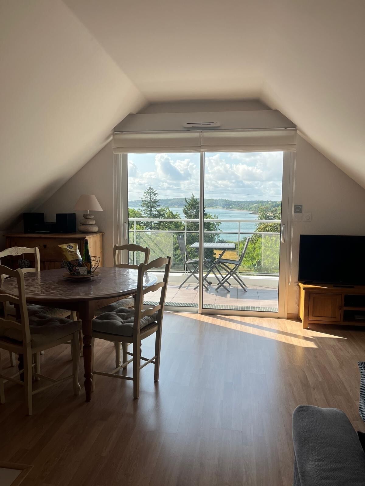 TV connectée, lecteur de DVD, chaîne hi-fi