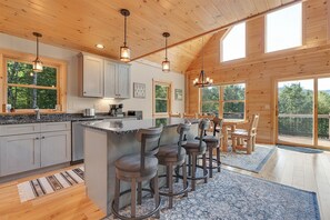 Fridge, microwave, oven, stovetop - Chalet at The Peaks | 4 Bed, 3 Bath (Newry)