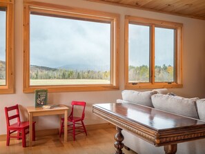 TV, peis og DVD-spiller