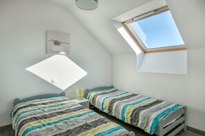 4 dormitoris, planxa i posts de planxar i wifi gratuïta 