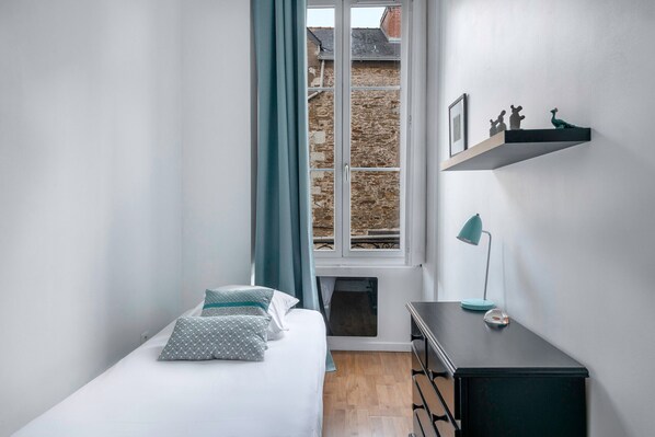 1 bedroom, iron/ironing board, free WiFi