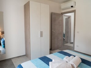 2 Schlafzimmer, Bügeleisen/Bügelbrett, Bettwäsche