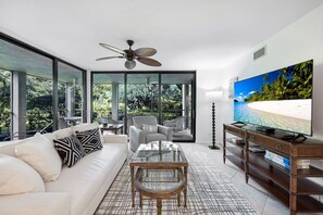 Smart TV, libros, servicios de streaming