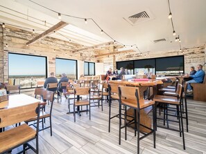 Dining - New Condo built 2021, Rent 7 day 10% Off. Ocean Front ! 2 BR 2Bath sleeps 6 (Gulf Shores)