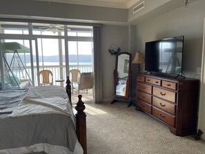 3 bedrooms, WiFi, bed sheets, wheelchair access