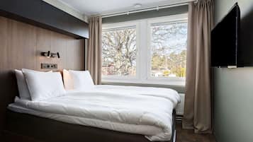 Soundproofing, iron/ironing board, WiFi, bed sheets