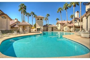 Outdoor pool - Relaxing Resort Style Condo (Goodyear)