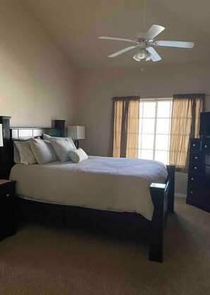 2 bedrooms, desk, iron/ironing board, WiFi