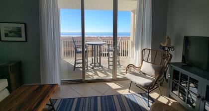 Inn at Dauphin Island 306 Efficient 1BR sleeps 6 with Beautiful Views!!