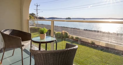 Batemans Bay Studio Escape with Lush Vista