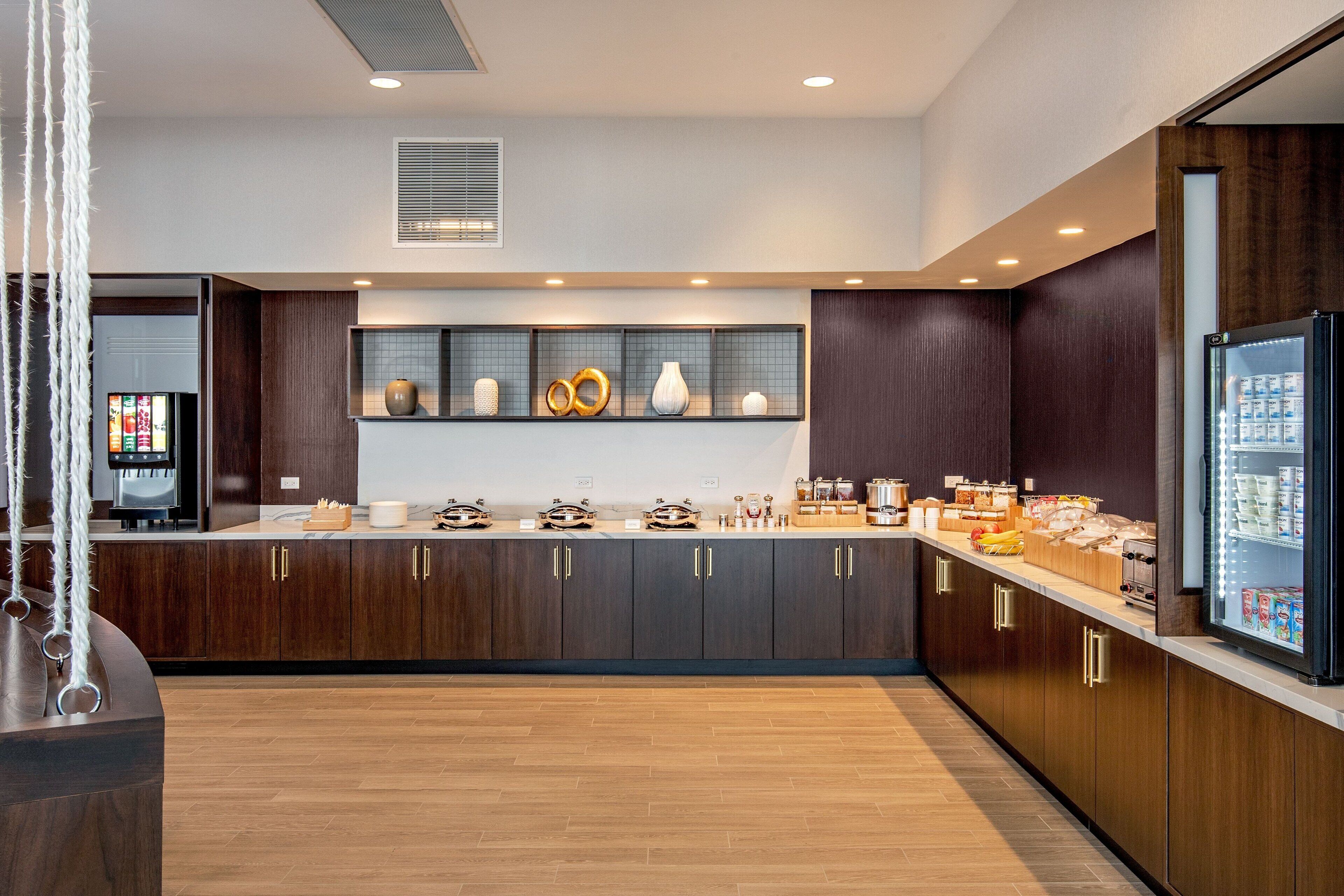 free daily continental breakfast