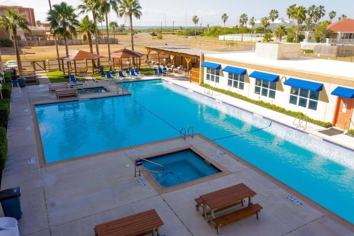 Appartement, 1 slaapkamer | Zwembad | Een buitenzwembad