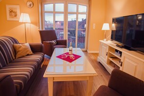 TV, stereo - Int Corner 3 (Krummhörn)