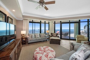 Televisión, videojuegos, reproductor de DVD y libros 