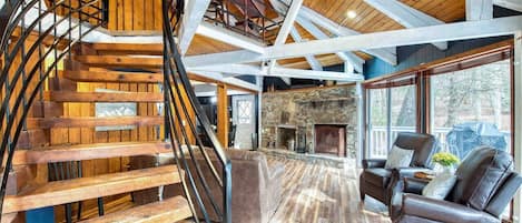 المنشأة من الداخل