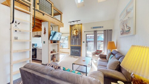 Close to Lifts | Pet Friendly | In Town | Angel Fire Chalet 30