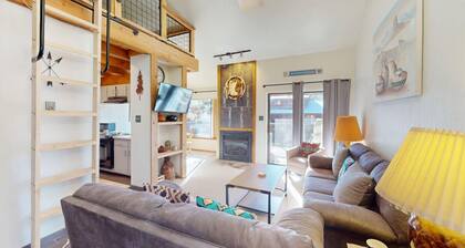 Close to Lifts | Pet Friendly | In Town | Angel Fire Chalet 30