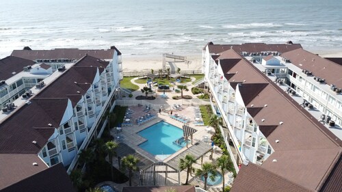 Newly renovated beautiful Oceanfront Oasis with direct beach access! HEATED POOL