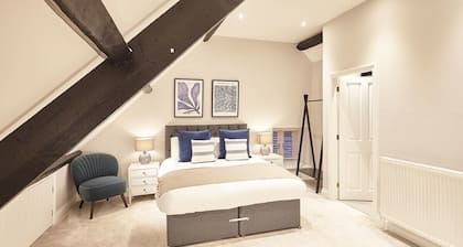 Host & Stay | Graham House
