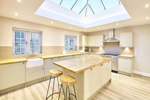 Host & Stay | Graham House