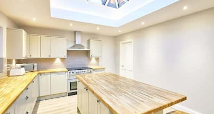 Host & Stay | Graham House