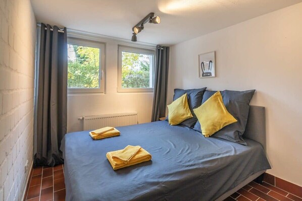 1 bedroom, iron/ironing board, WiFi, bed sheets - Hamburg City Apartment (Hamburg)