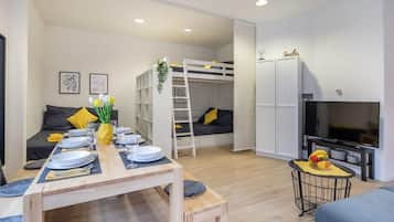 1 bedroom, iron/ironing board, WiFi, bed sheets