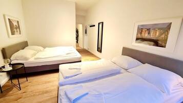 1 camera, ferro/asse da stiro, Wi-Fi, lenzuola