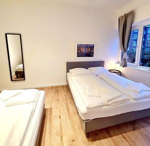 1 habitación, tabla de planchar con plancha, wifi y ropa de cama 