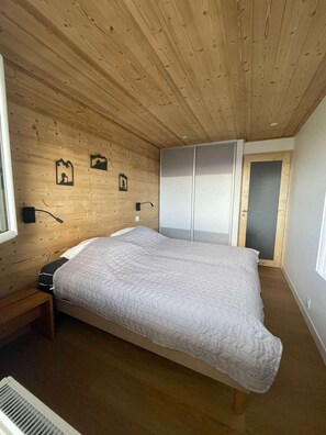 1 soverom, strykejern/-brett og wi-fi (mot et tillegg)